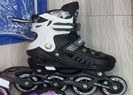 Ролики 744-18 L /розмір 39-43/ колір – Чорний (6) колеса PU, ПЕРЕДНЄ КОЛЕСО СВІТЛО, d – 6.5 см, в сумці