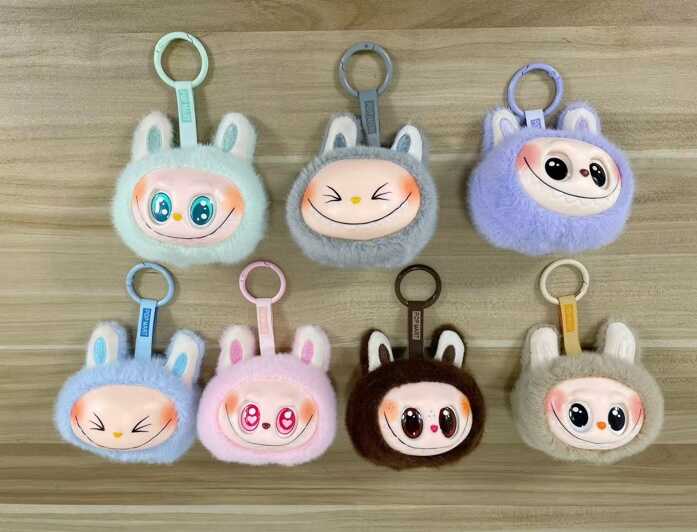 М`яка іграшка-брелок M 19740 (360) ЦІНА ЗА 1 ШТУКУ,  герой, висота - 9 см, м'яке хутро, підсвічування, пісня,  текстильна стрічка, карабін