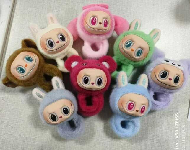 М’яка іграшка-браслет M 18664 (300) герой, чіпляється лапками на руку, в пакеті, ВИДАЄТЬСЯ ТІЛЬКИ МІКС ВИДІВ