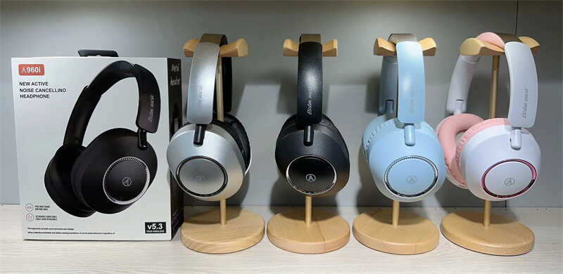 Навушники C 68249 (60) 4 кольори, bluetooth-під’єднання, перемикання пісень, підтримка FT-карти, мікрофон, у коробці, ВИДАЄТЬСЯ ТІЛЬКИ МІКС ВИДІВ