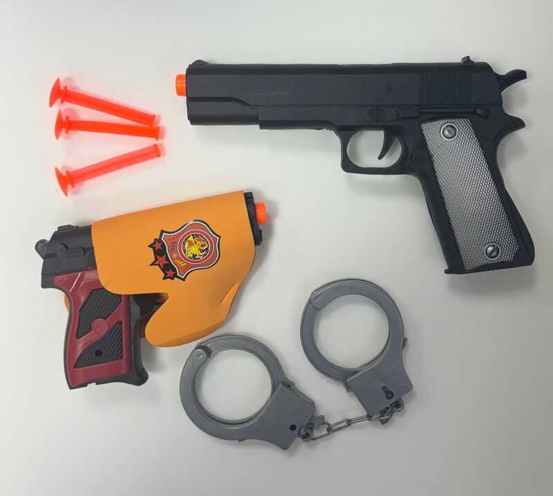 Поліцейський набір 2323-19 (144/2) 2 пістолети, наручники, кобура, патрони, у пакеті