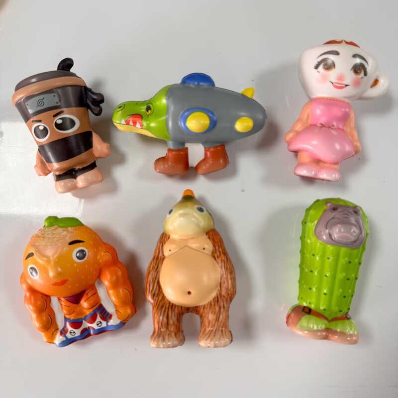 Гра антистрес C 75230 (50) ЦІНА ЗА 12 ШТУК В БЛОЦІ, герої, середня висота: 10 см, ароматизовані, в пакеті