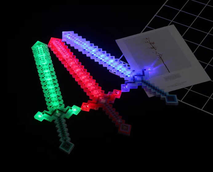 Меч C 74035 (144) 3 види, довжина 49 см, підсвічування, звукові ефекти, реагує на рух, в пакеті, ВИДАЄТЬСЯ МІКС ВИДІВ